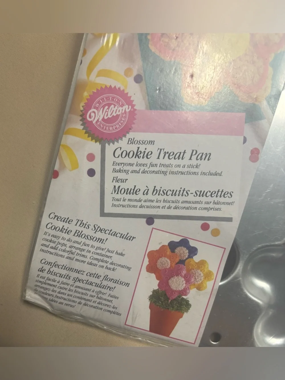 NEW Wilton Blossom Pop Cookie Treat Pan Vintage 1999 Sealed Flowers Bouquet